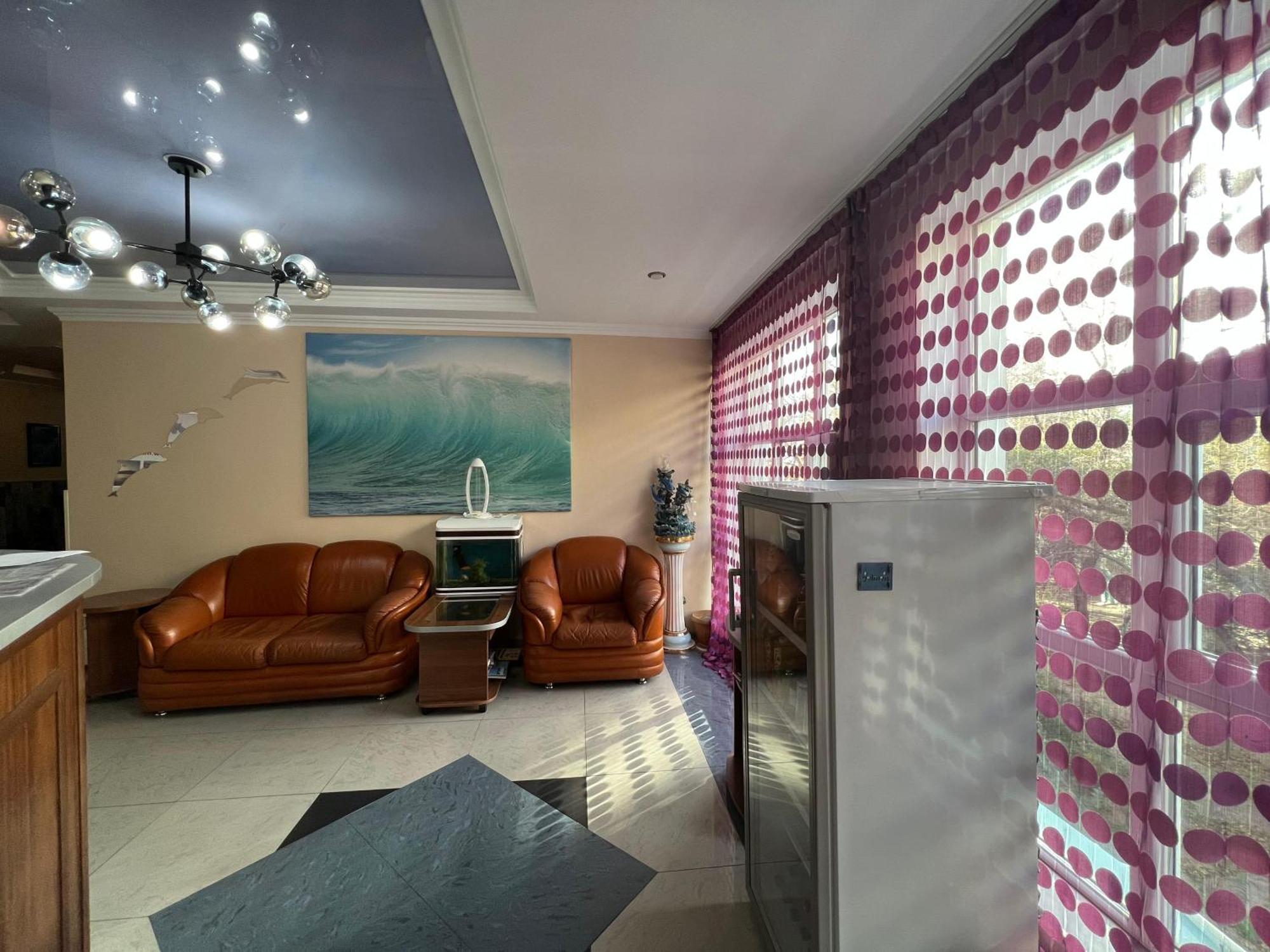 Three Dolphins Hotel Aktau  Bagian luar foto