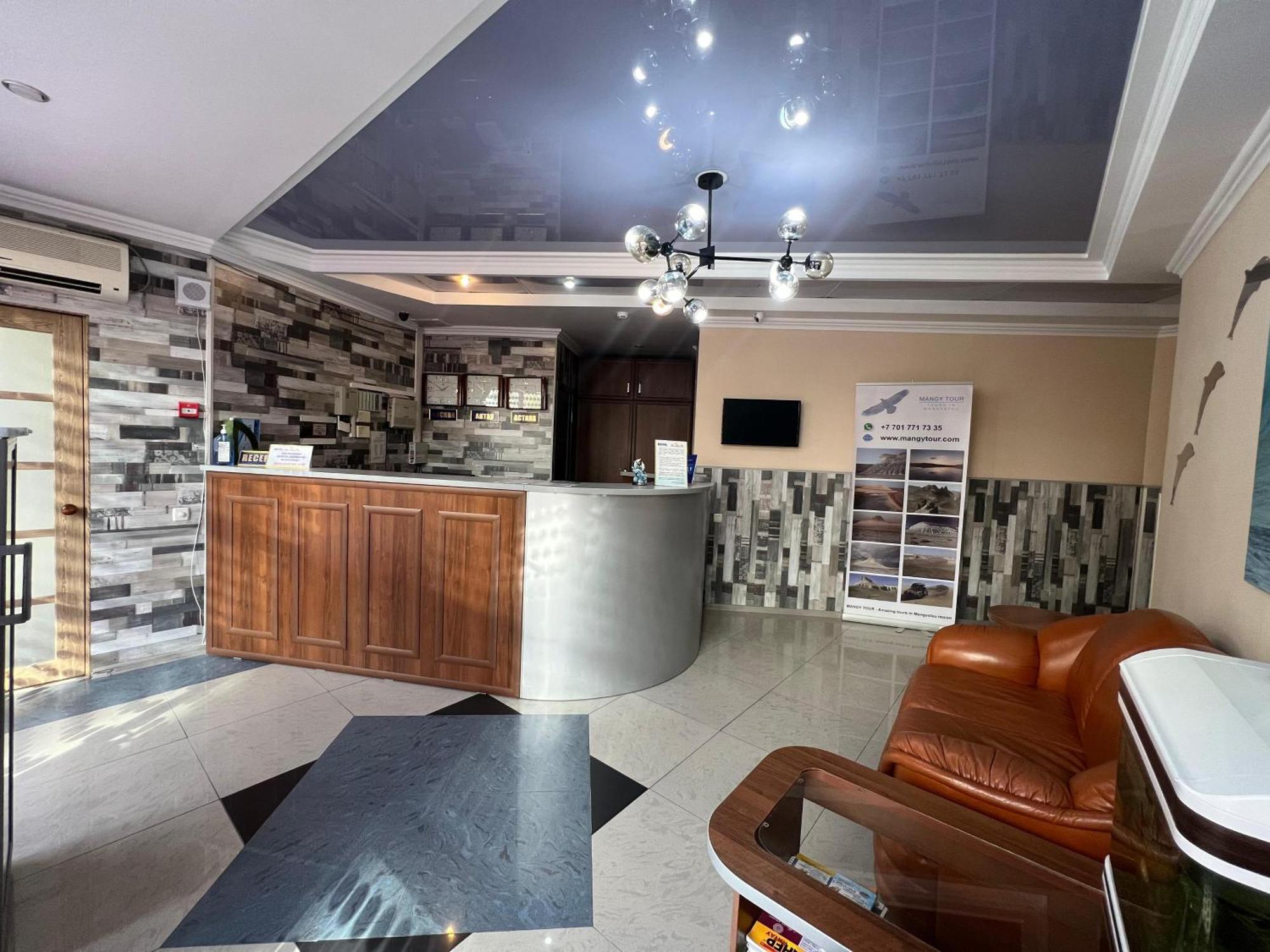Three Dolphins Hotel Aktau  Bagian luar foto