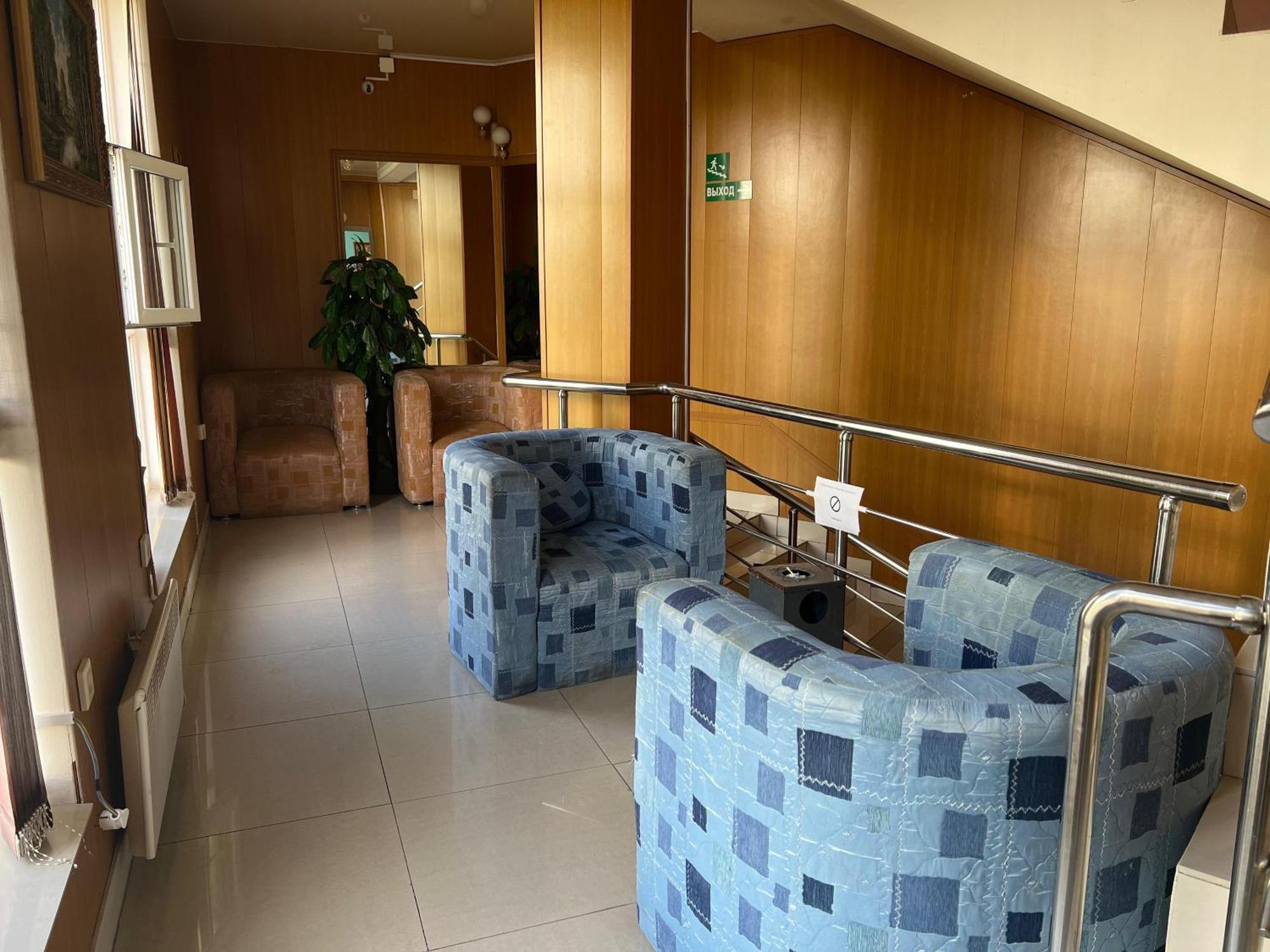 Three Dolphins Hotel Aktau  Bagian luar foto