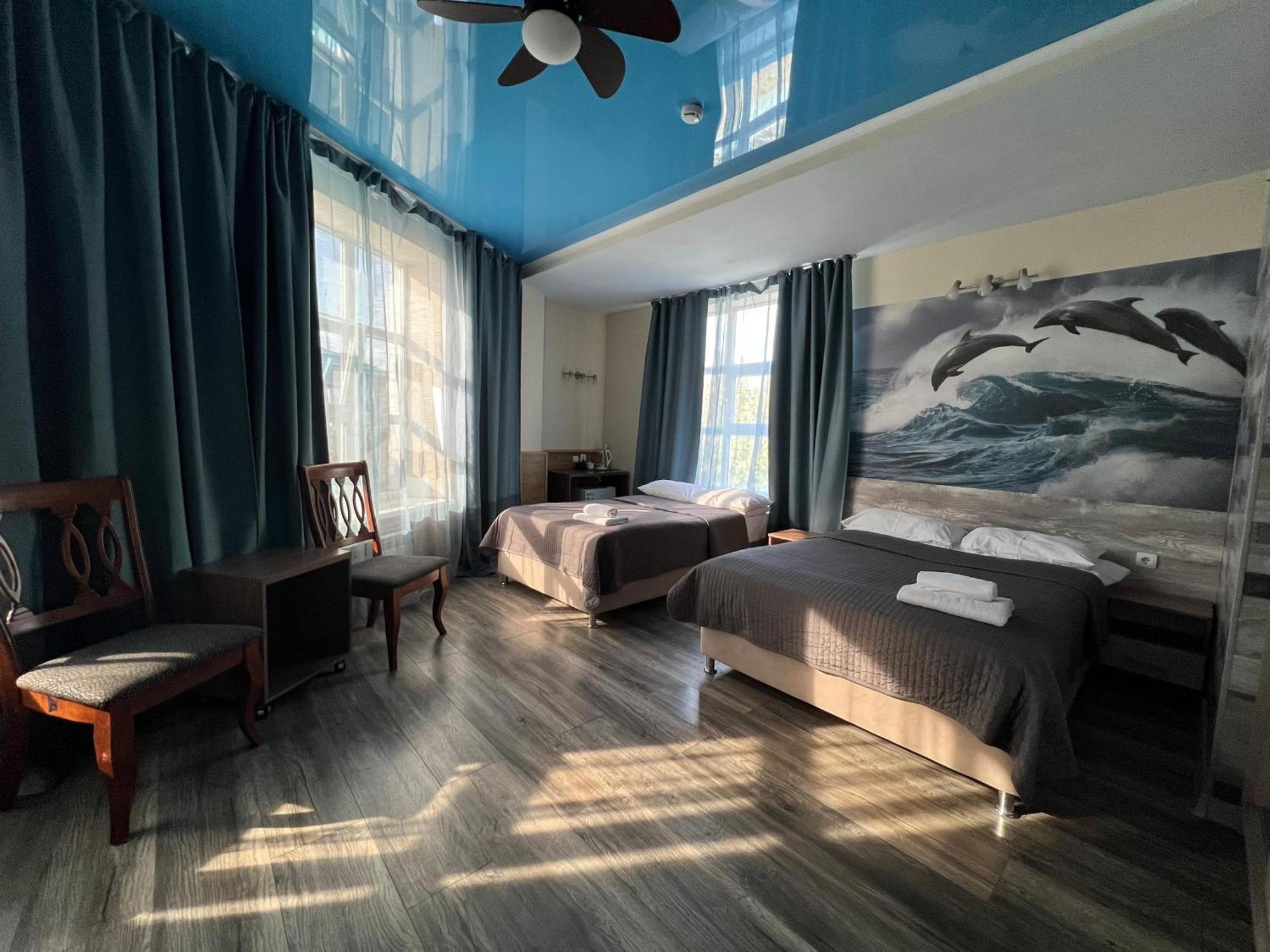 Three Dolphins Hotel Aktau  Bagian luar foto
