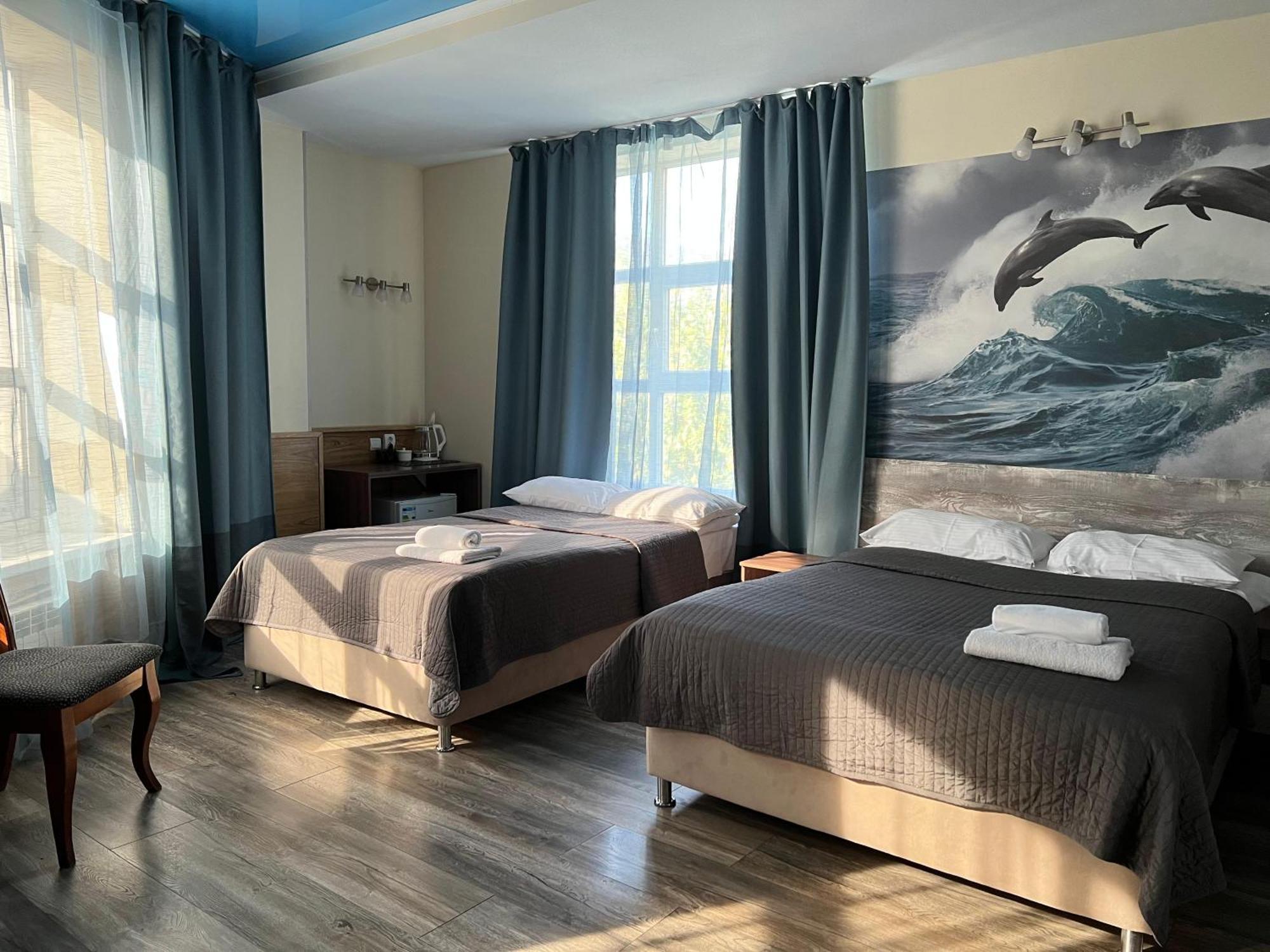 Three Dolphins Hotel Aktau  Bagian luar foto