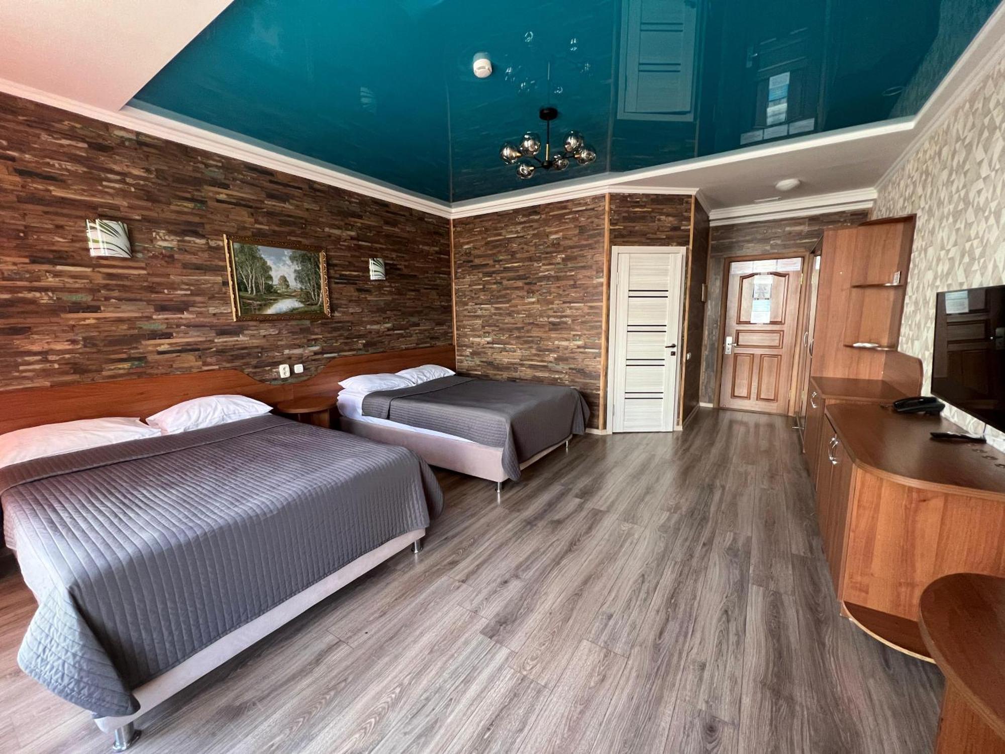 Three Dolphins Hotel Aktau  Bagian luar foto