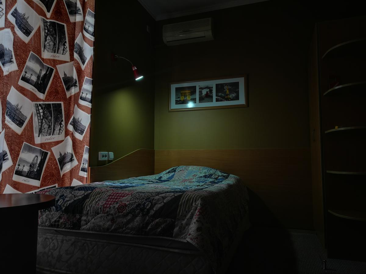 Three Dolphins Hotel Aktau  Bagian luar foto