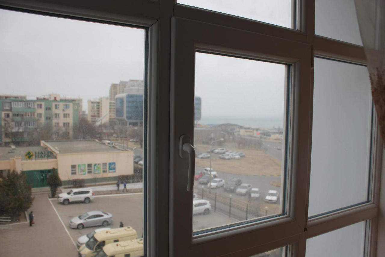 Three Dolphins Hotel Aktau  Bagian luar foto